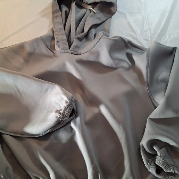 Spanx NWOT Light Gray Women's Cropped XS Lined Hoodie - Picture 6 of 10